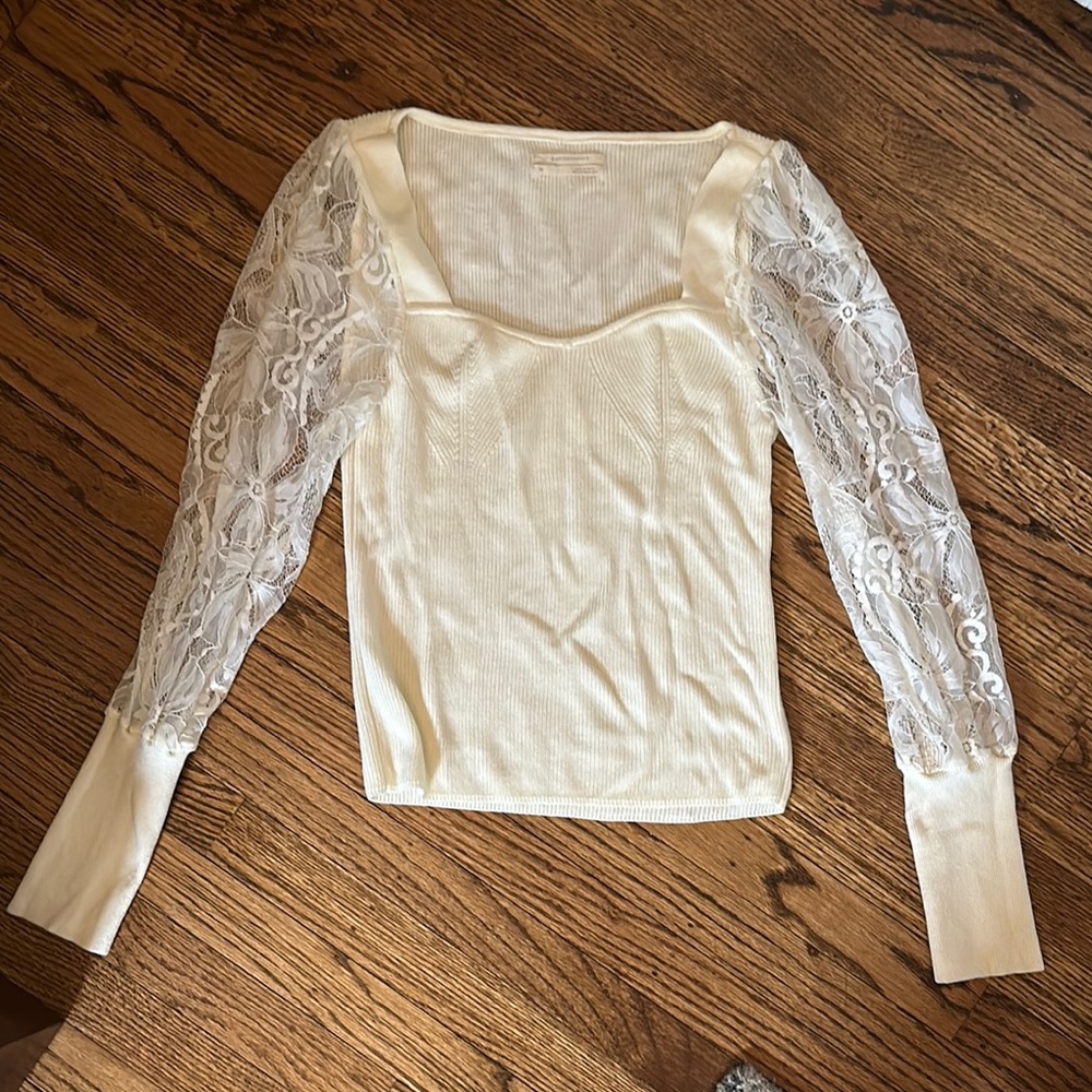Elegant Cream Lace Sleeve Top